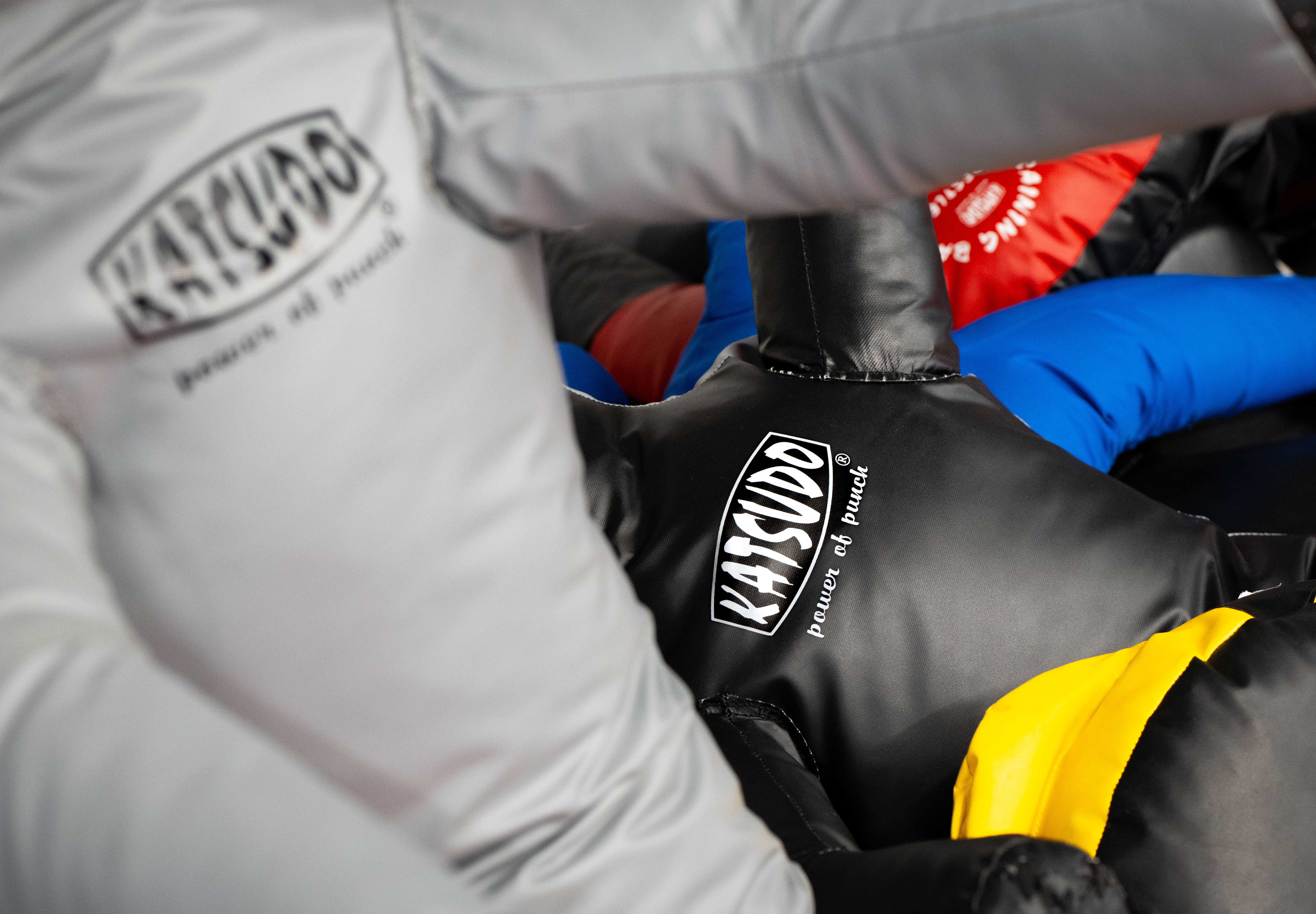 Katsudo enonožna borbena figura Unileggo, siva