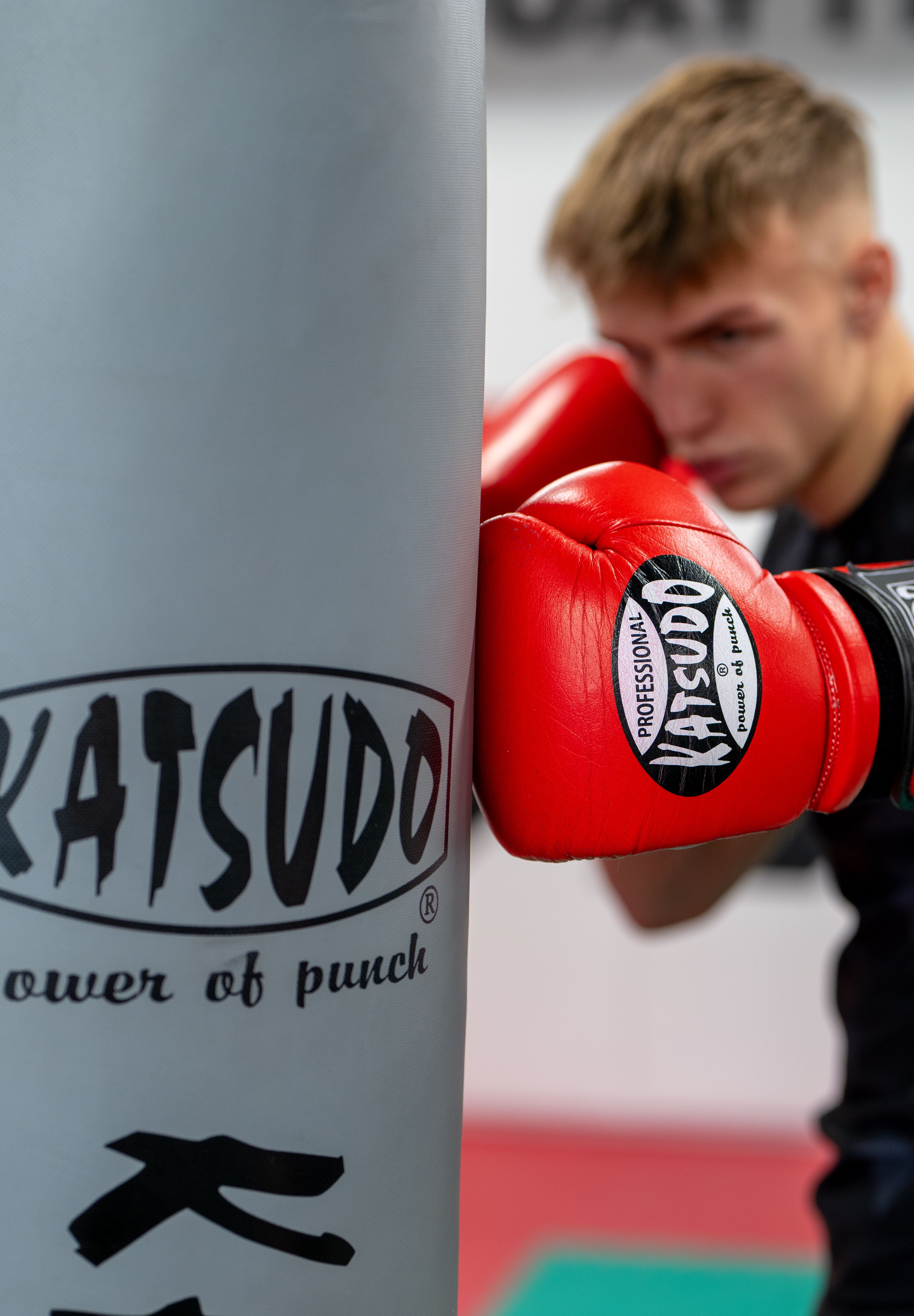 Katsudo boksarske rokavice Profesional, rdeče